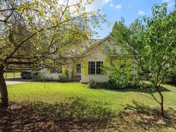 116 Sugar Maple Dr, Pickens, SC 29671