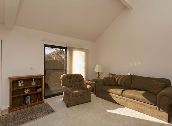 4th image of 17046 Creekside Cir