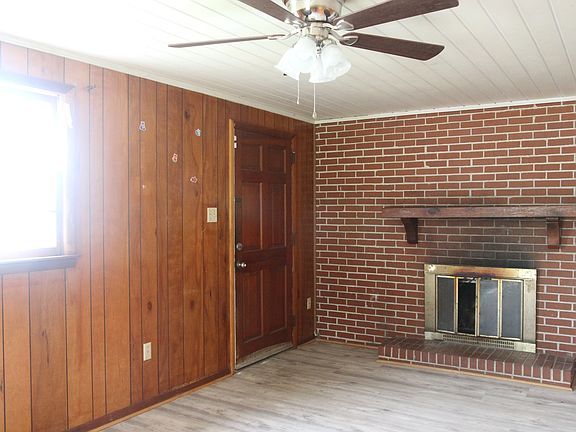 5th image of 1800 Gillionville Rd