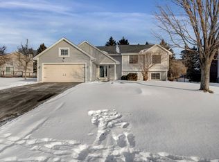 513 Tyne Ln, Eagan, MN 55123