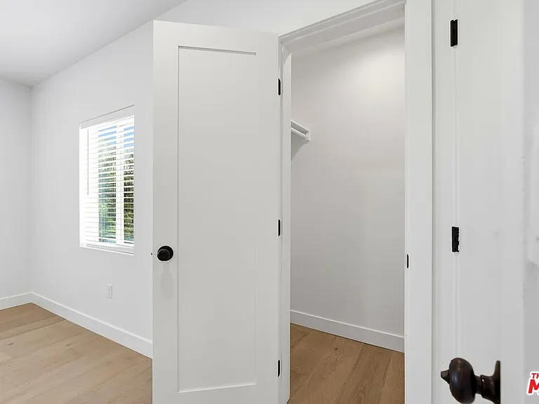 5452 Harcross Dr — Photo 34