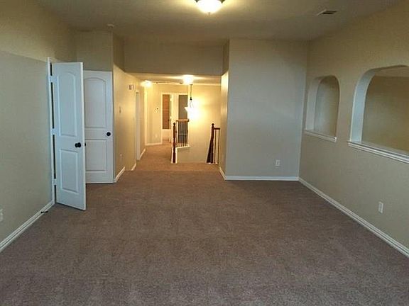 4th image of 2743 Ponce De Leon Grand