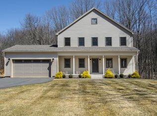 384 Henry St, Amherst, MA 01002