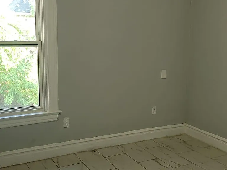 74 Baldwin Ave #2R — Photo 2