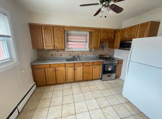 80 W 54th St #2, Bayonne, NJ 07002