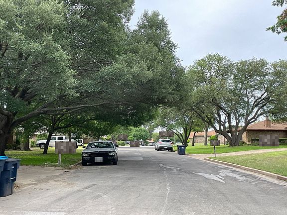 5th image of 324 Suttonwood Dr