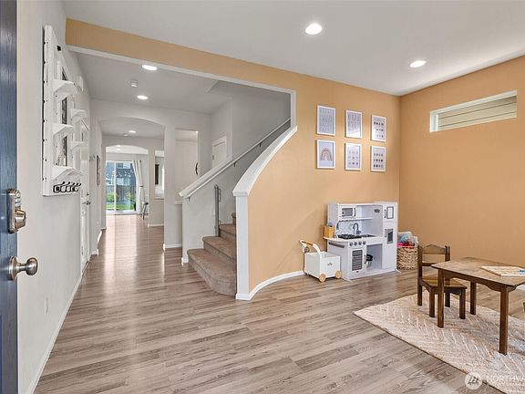3rd image of 10401 Suncrest Boulevard
