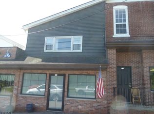 39 Arabella St, Oxford, NJ 07863