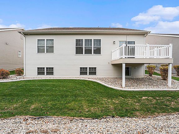 5th image of 640 Winslow Dr