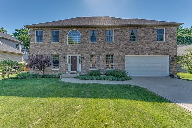 1st image of 414 Burr Oak Dr