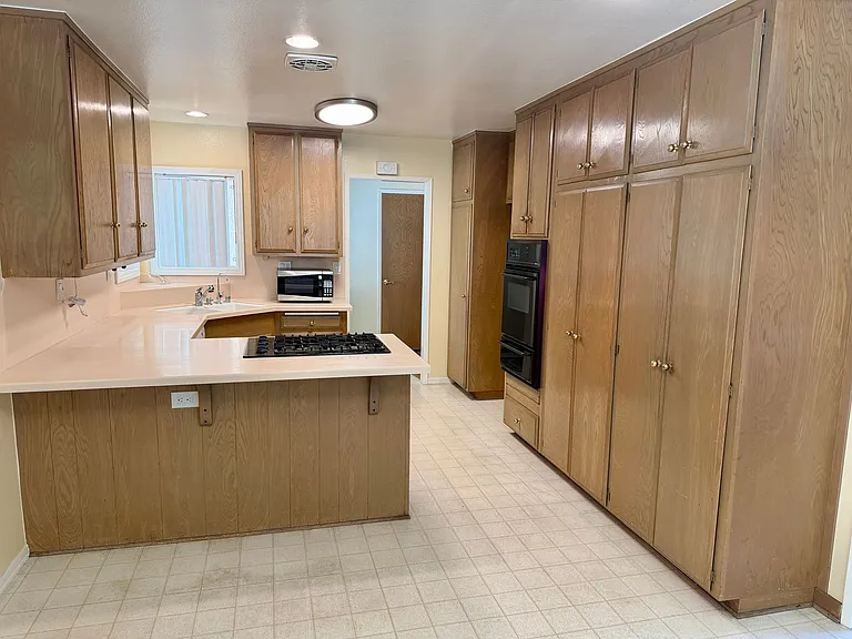 3123 W Teranimar Dr — Photo 4
