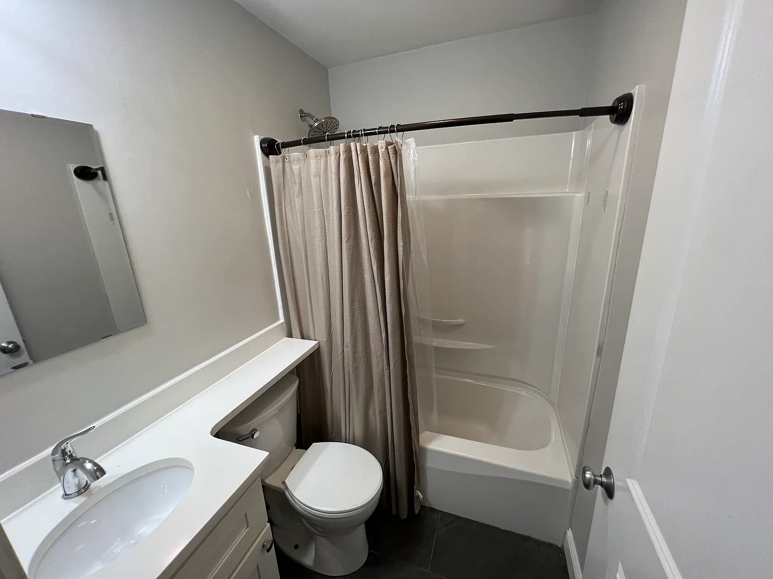 2 bed, 675 sqft, $2,299 — Photo 4