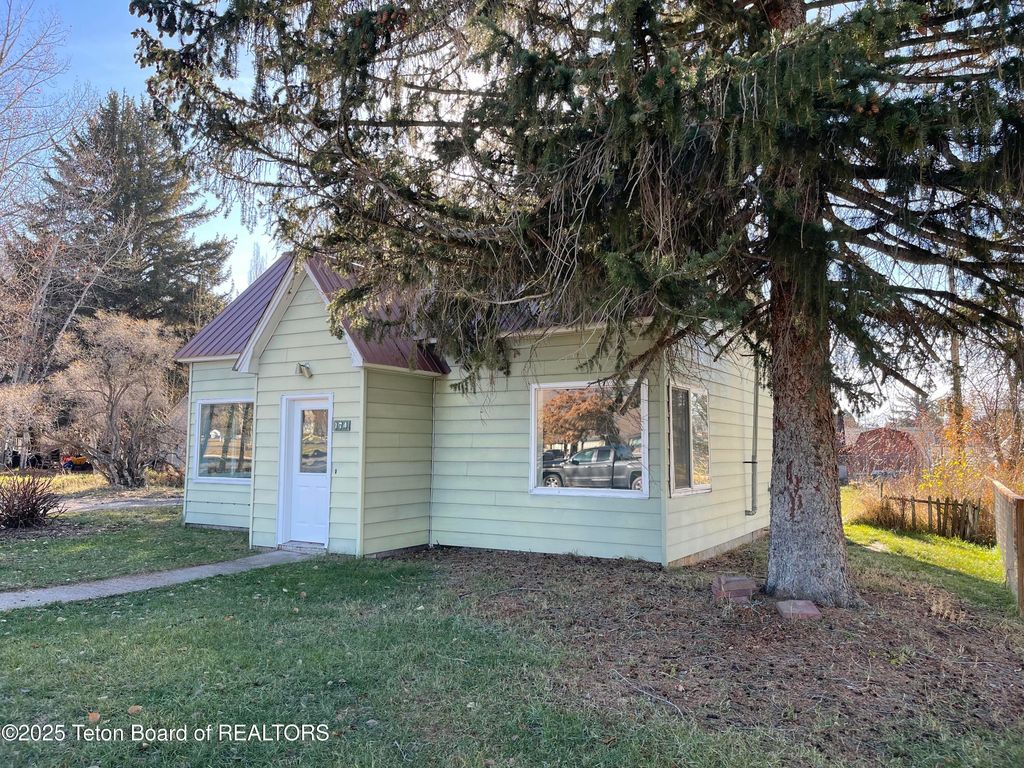 174 E 4th Ave, Afton, WY - View 2