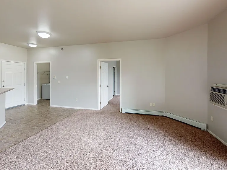 Crystal Creek Apartments — Photo 54
