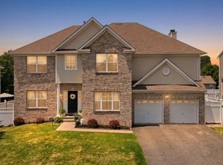 918 Timberline Dr, Lake Hopatcong, NJ 07849