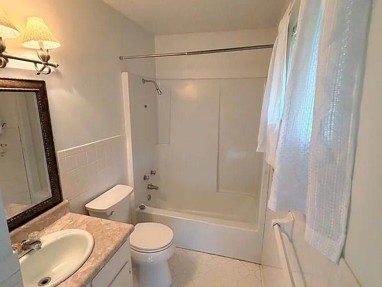 106 Chestnut Rdg — Photo 17