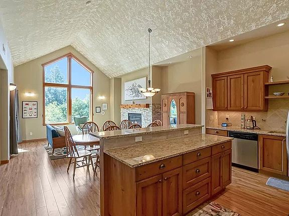 3rd image of 3086 NE Cascara Ct
