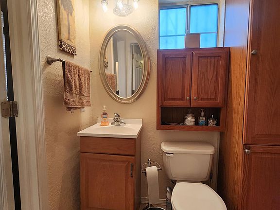 4th image of 3519 Idalia Ave #B