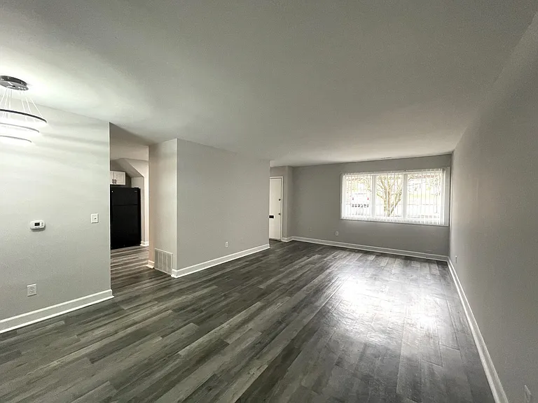 Candlelite Apartments — Photo 25
