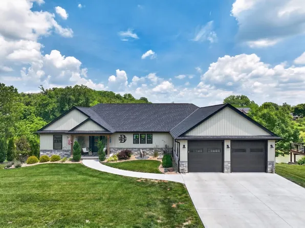 18508 Sycamore Woods Dr, Lawrenceburg, IN 47025