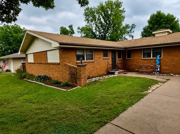 517 E Hellar Ave, Clearwater, KS 67026