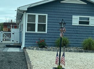 21 Nautilus Rd, Waretown, NJ 08758