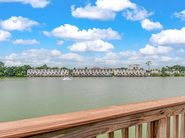 4921 Lake Palmetto Ln, North Charleston, SC 29418