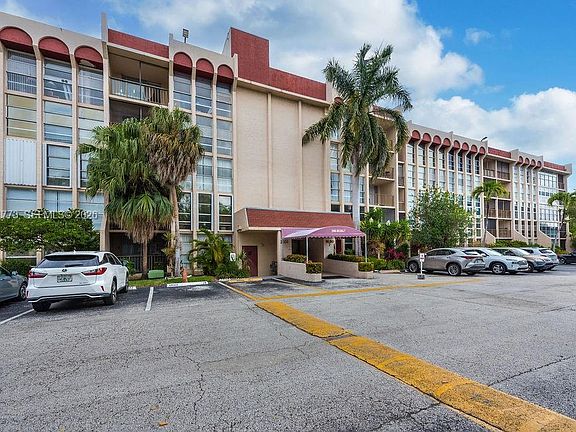 2nd image of 2101 Atlantic Shores Blvd APT 412