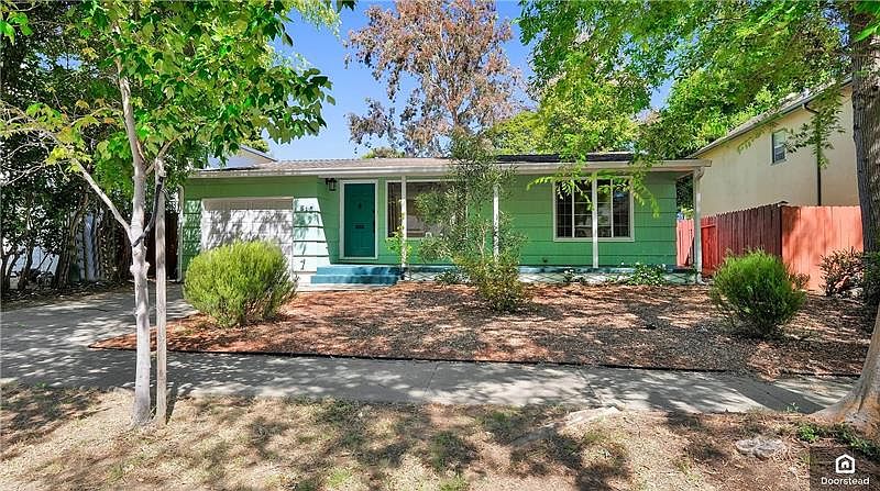 1st image of 518 Yuba St