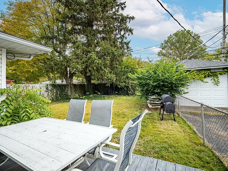 850 S Broadleigh Rd — Photo 19