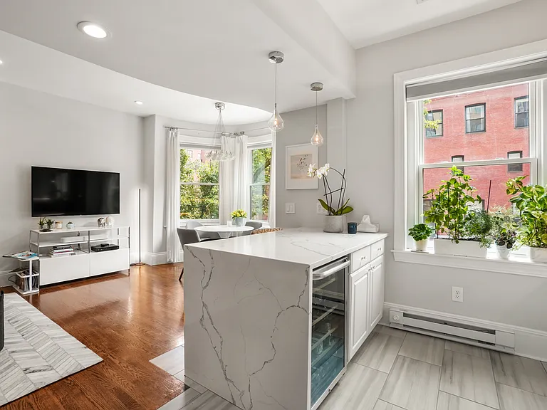 45 Saint Botolph St #203 — Photo 4