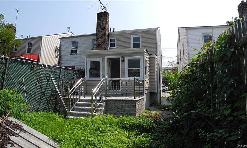 1st image of 2723 Young Ave