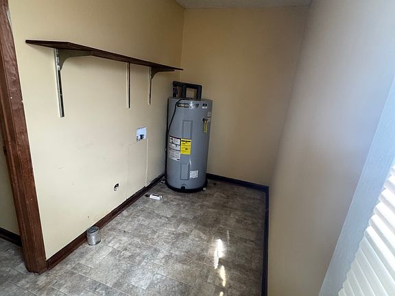 5th image of 751 Van Buren Rd
