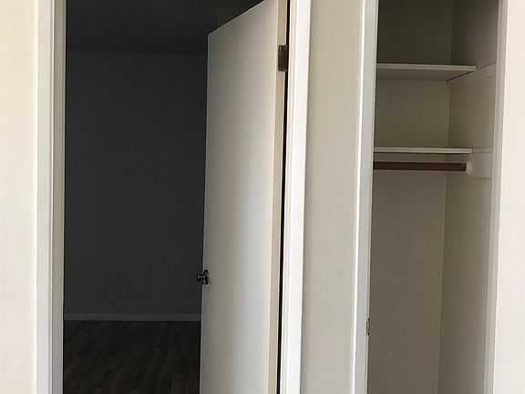 4th image of 2910 Edison St #D