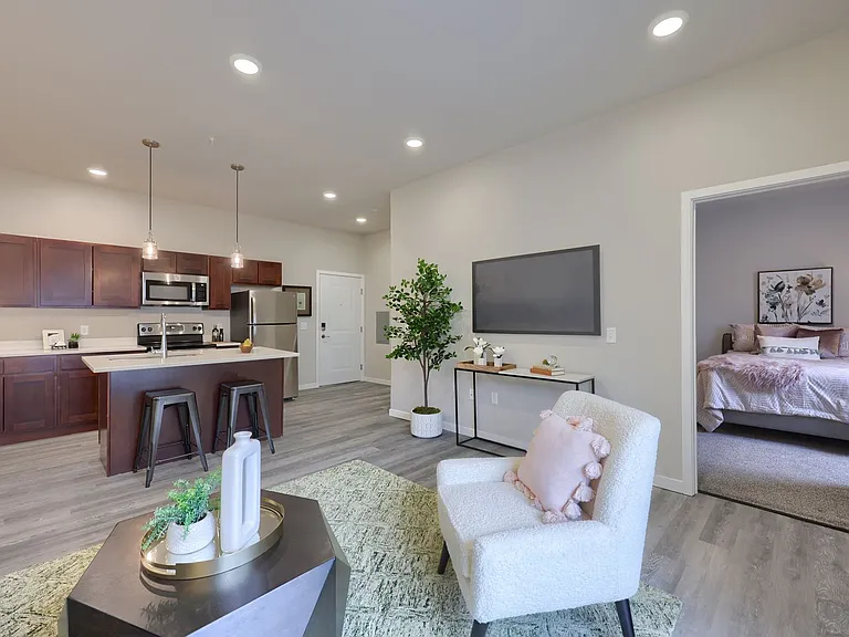 Northside Village Apartments — Photo 41
