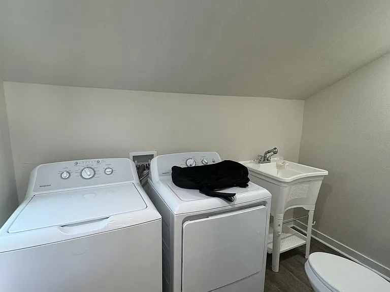 1412 7th Ave #1-5-5 — Photo 16
