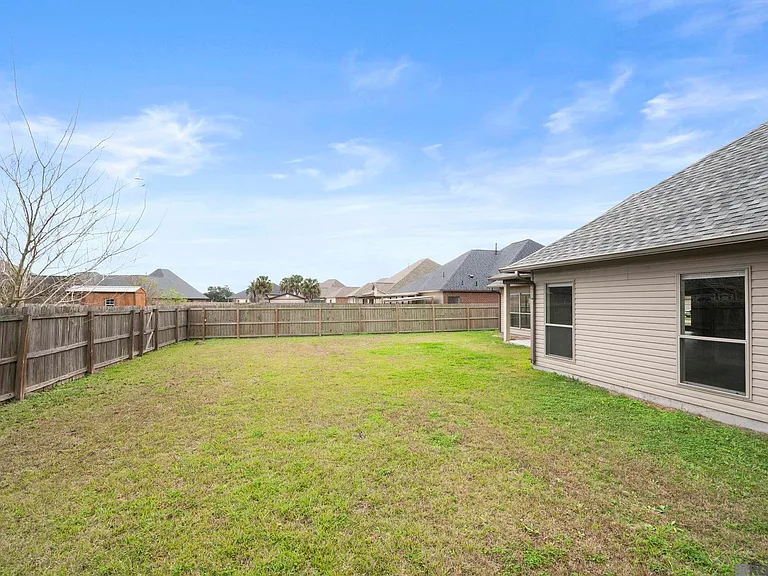 41206 Colonial Dr — Photo 32