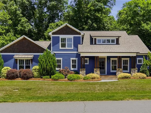 527 Lissara Lodge Dr, Lewisville, NC 27023