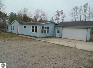 1112 Airport Rd, Frankfort, MI 49635