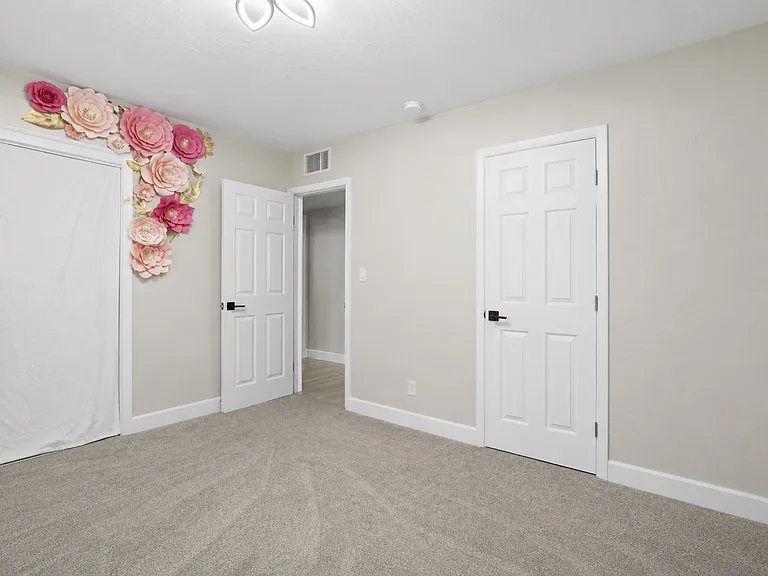 4329 E Hubbell St — Photo 16