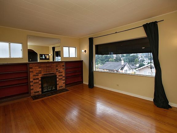 5th image of 341 Olive Ave