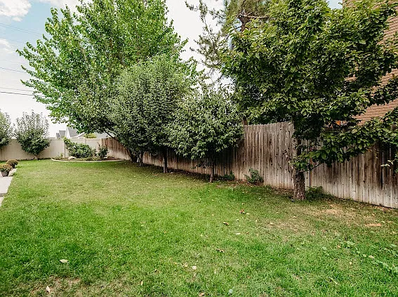 4 bed, 2345 sqft, $3,487 — Photo 2