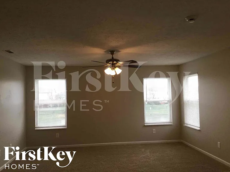 6914 Governors Point Blvd #B — Photo 10