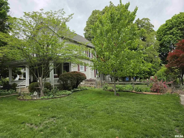 225 E Harpole St, Williamsville, IL 62693