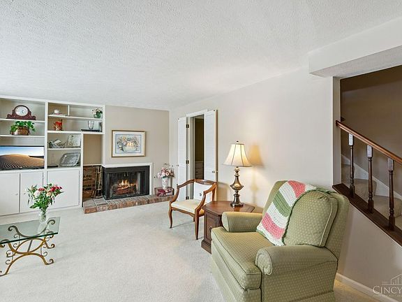 4th image of 922 Woodlyn Dr N