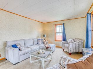 91 Marcelle St, Chicopee, MA 01020