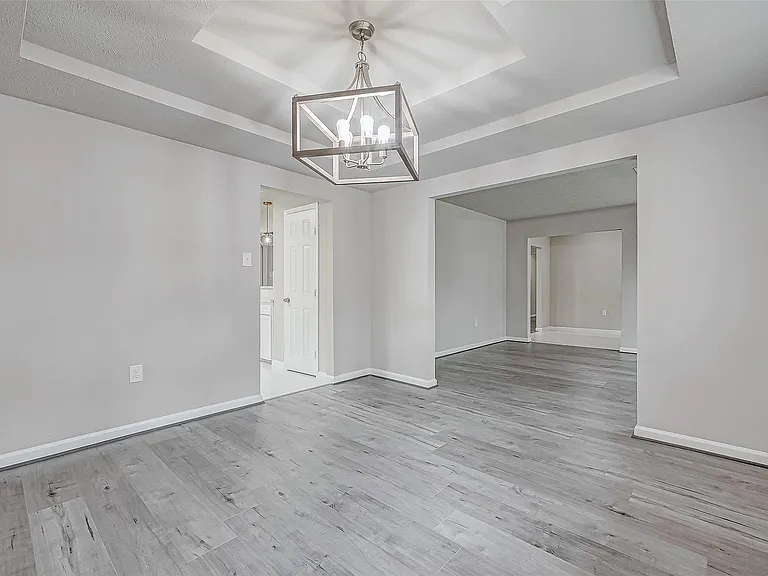 5622 Valkeith Dr — Photo 11