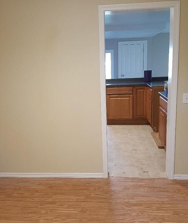 2nd image of 310 E 200 S