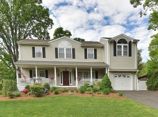 3 Notchcroft Dr, Little Falls, NJ 07424