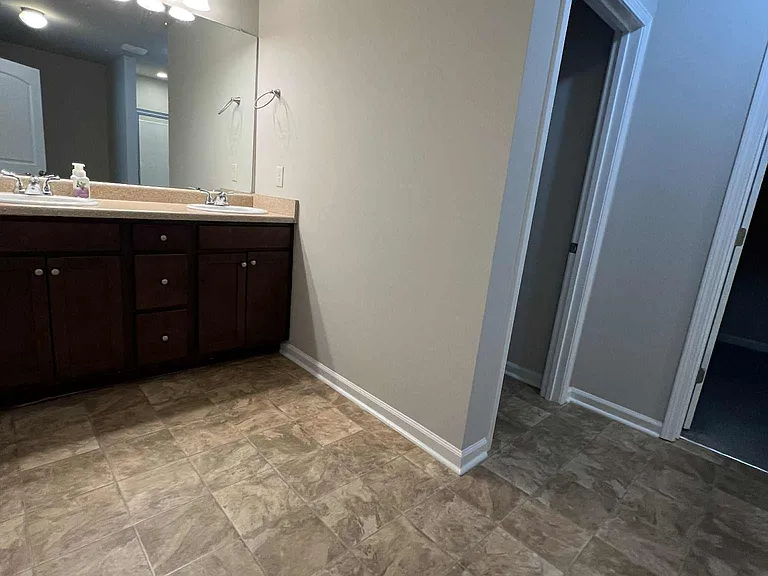 1739 Snapping Ct — Photo 28